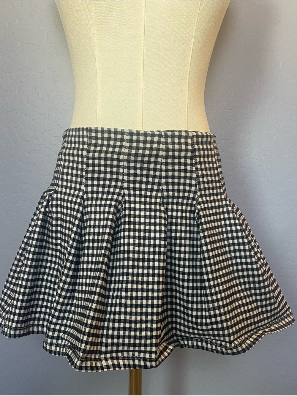 Black n white checkered skirt